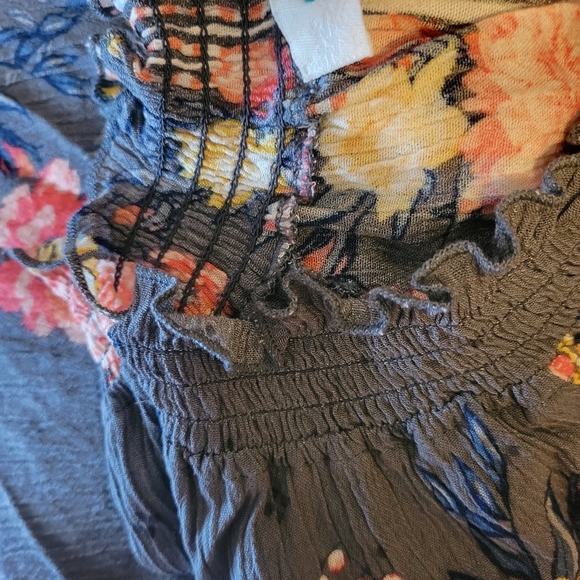 Grace & Lace Floral  Blouse - Gray with Pink and Yellow - Picture 5 of 6